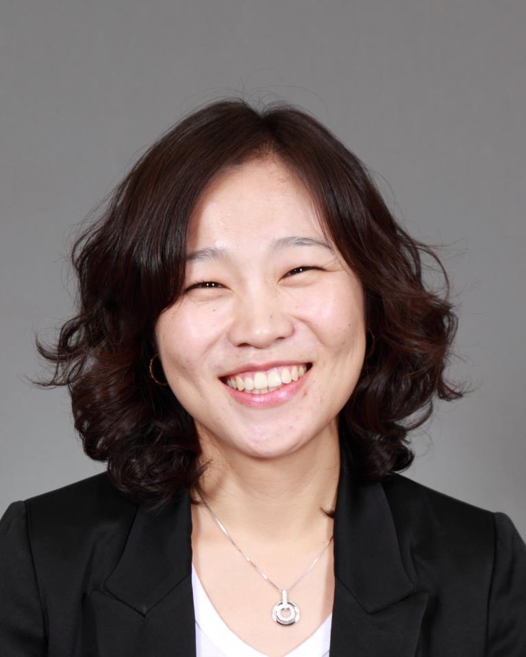 Julie Choi，銷售代表